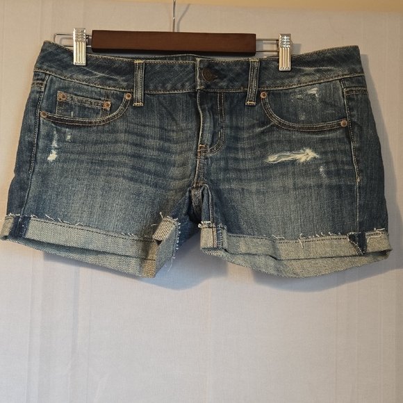 American Eagle Outfitters Pants - American Eagle Womens Distressed Midi Jean Shorts Size 10 Low Rise NWT